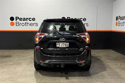 2022 MAHINDRA XUV500 - Thumbnail