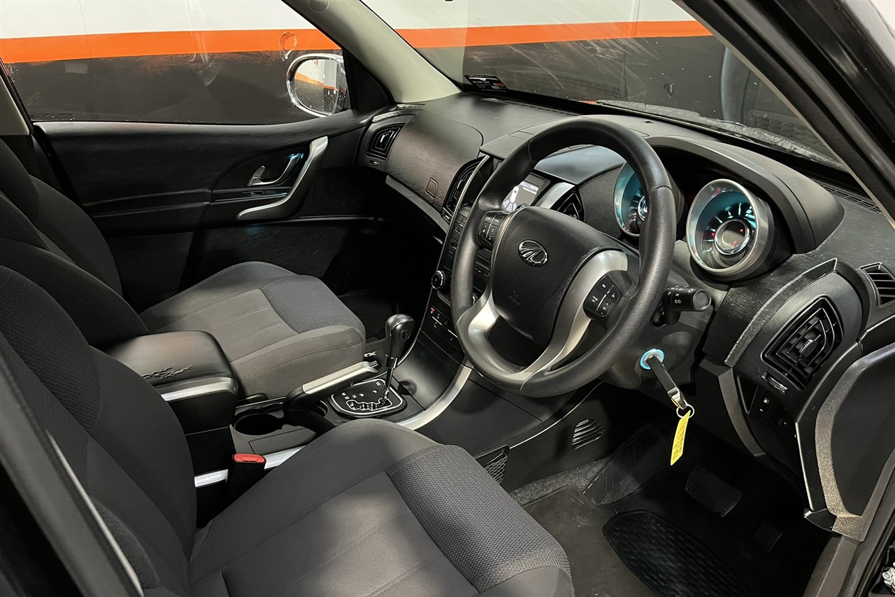 2022 MAHINDRA XUV500