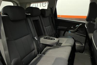 2022 MAHINDRA XUV500 - Thumbnail