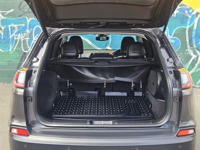 2020 Jeep CHEROKEE - Thumbnail