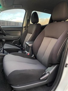 2018 Mitsubishi Triton - Thumbnail