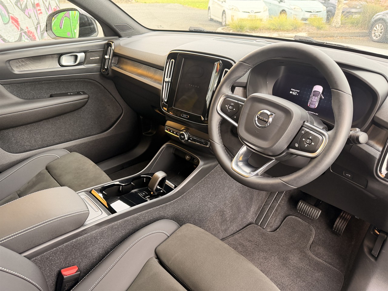 2023 Volvo C40