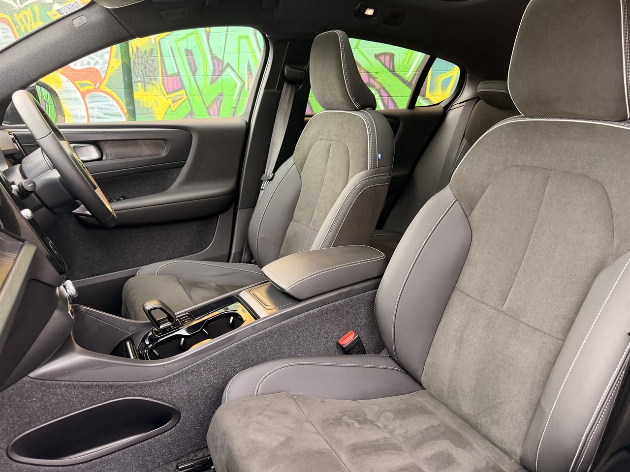 2023 Volvo C40