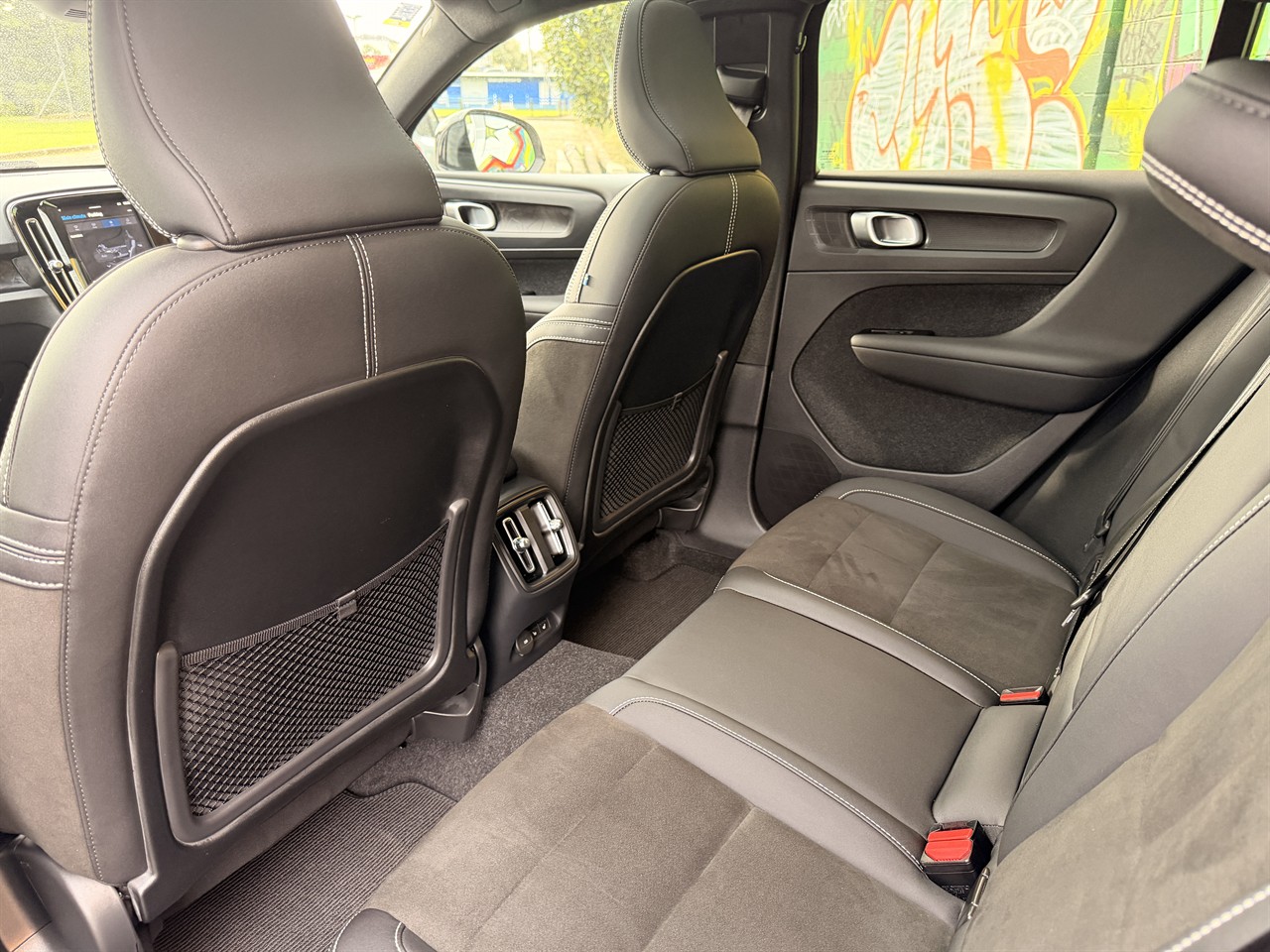 2023 Volvo C40