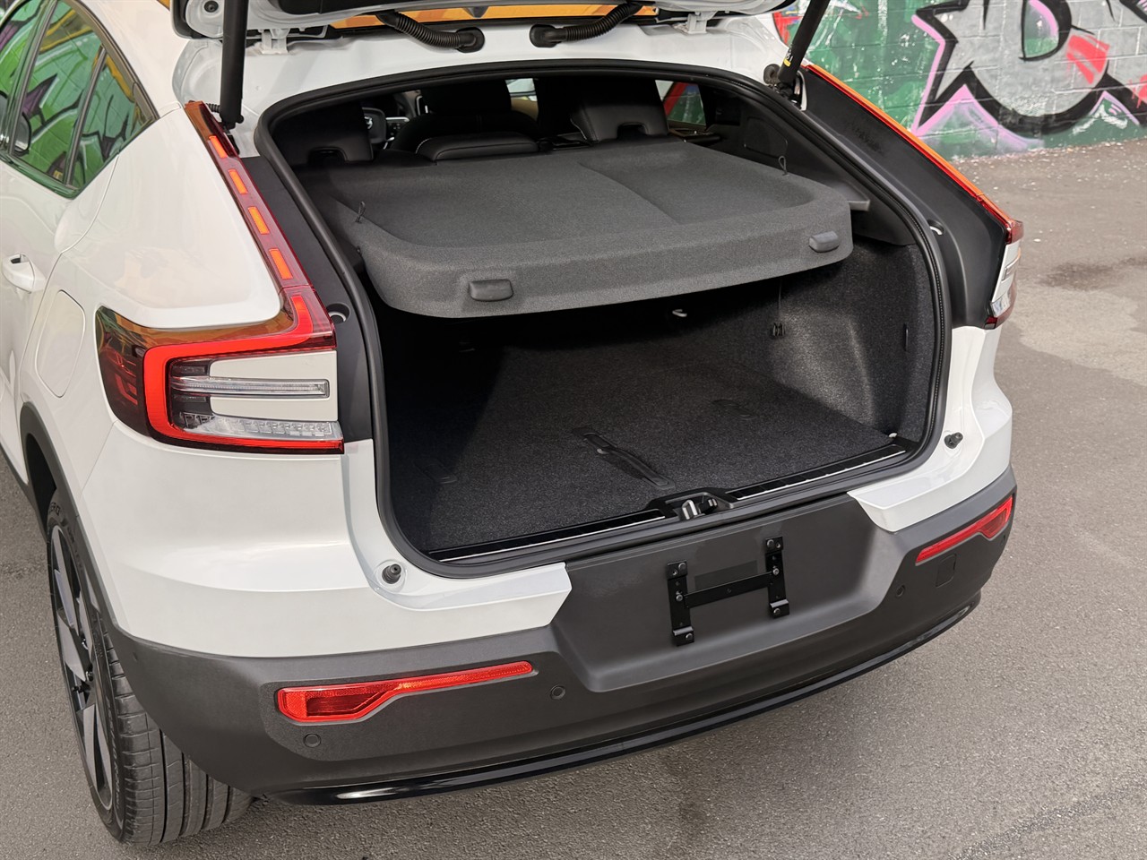 2023 Volvo C40