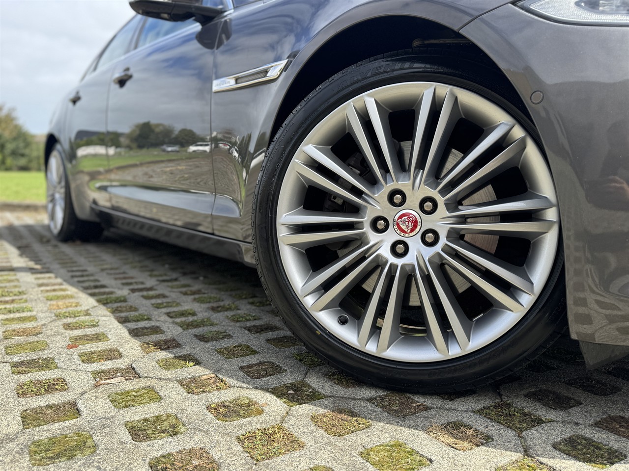 2016 Jaguar XJ