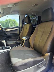 2018 Isuzu D-Max - Thumbnail