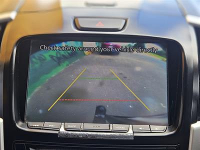 2018 Isuzu D-Max - Thumbnail