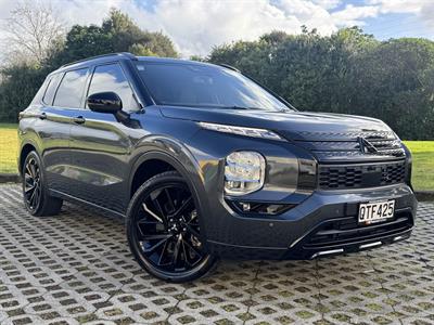 2024 Mitsubishi Outlander - Thumbnail