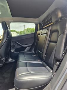 2022 Tesla Model Y - Thumbnail