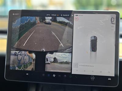 2022 Tesla Model Y - Thumbnail