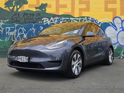 2022 Tesla Model Y - Thumbnail