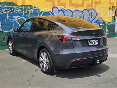 2022 Tesla Model Y - Thumbnail