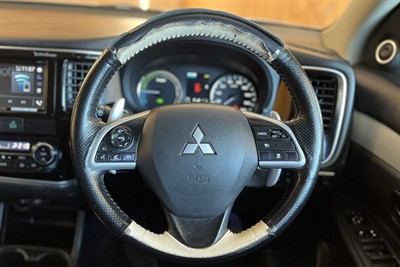 2013 Mitsubishi Outlander - Thumbnail
