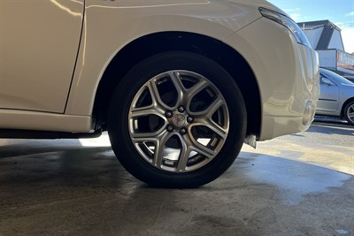 2013 Mitsubishi Outlander - Thumbnail