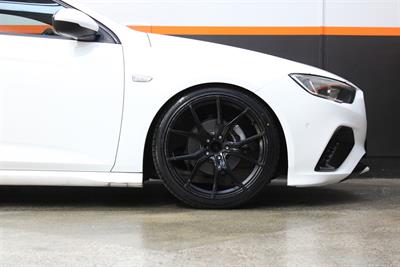 2018 Holden Commodore - Thumbnail