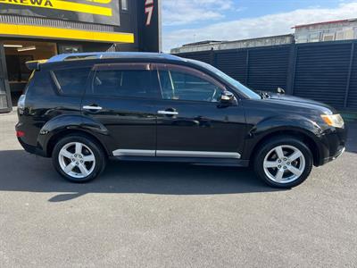 2009 Mitsubishi Outlander - Thumbnail