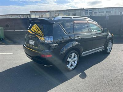 2009 Mitsubishi Outlander - Thumbnail
