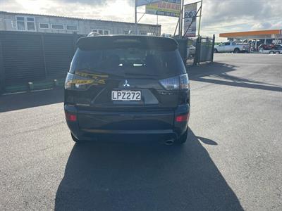 2009 Mitsubishi Outlander - Thumbnail