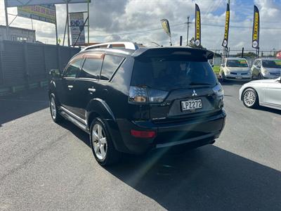 2009 Mitsubishi Outlander - Thumbnail