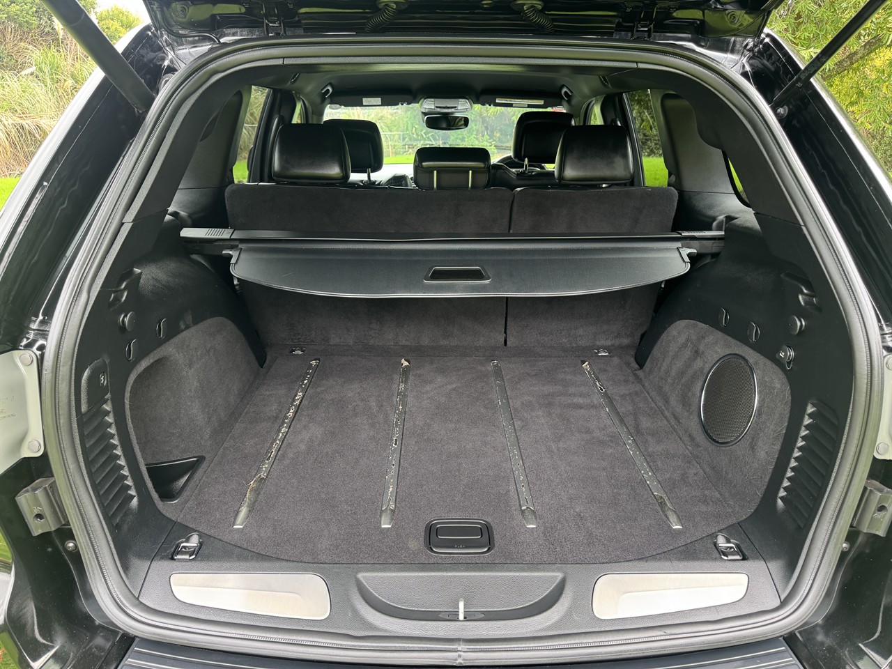 2017 Jeep GRAND CHEROKEE