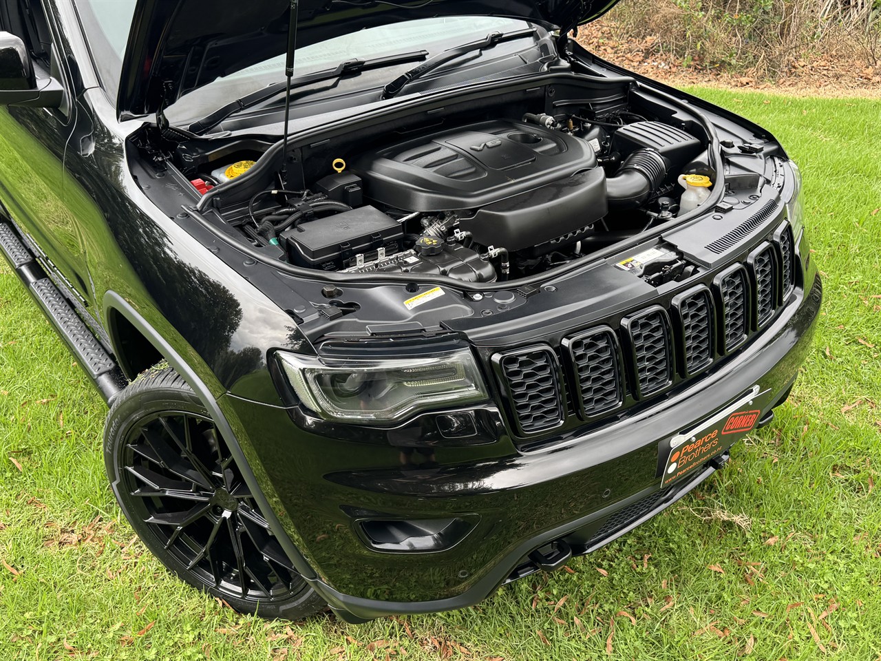 2017 Jeep GRAND CHEROKEE