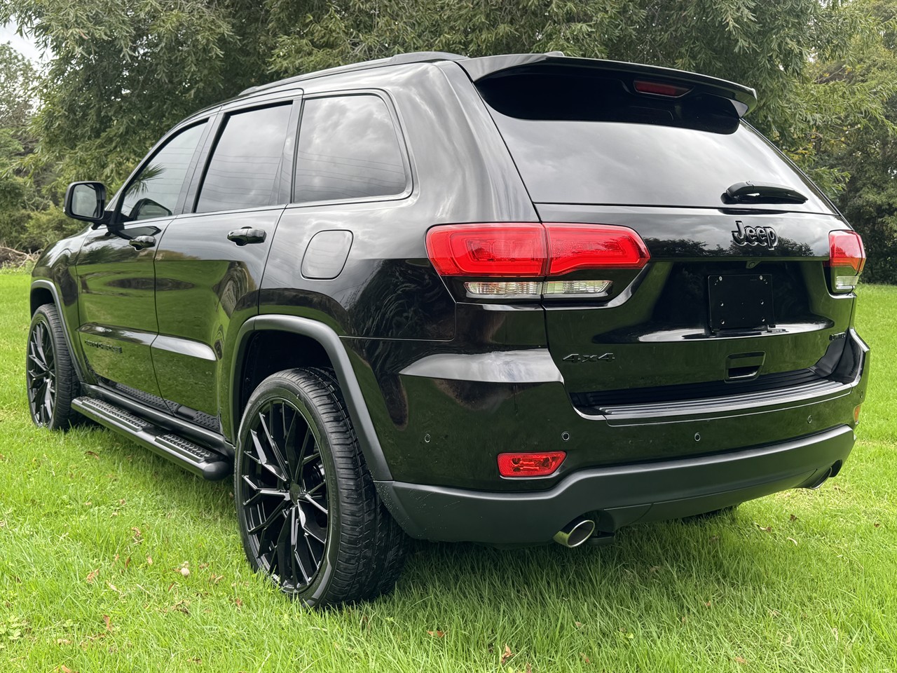 2017 Jeep GRAND CHEROKEE
