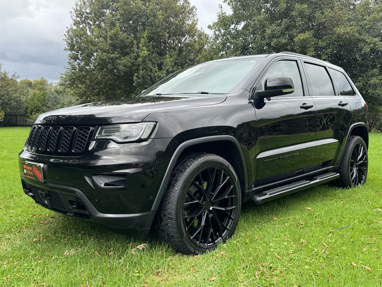 2017 Jeep GRAND CHEROKEE