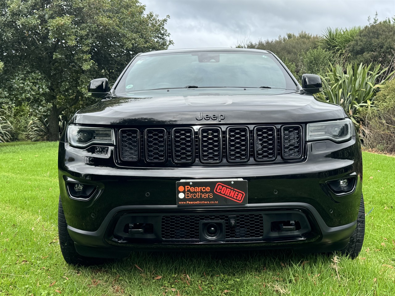 2017 Jeep GRAND CHEROKEE