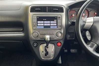 2004 Honda Stream - Thumbnail