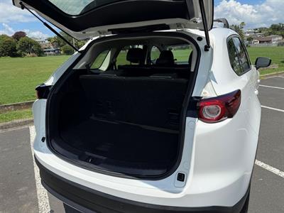 2017 Mazda CX-9 - Thumbnail