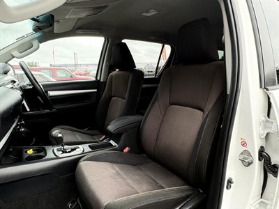 2016 Toyota Hilux - Thumbnail