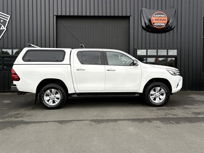 2016 Toyota Hilux - Thumbnail