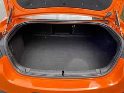 2014 Holden Commodore - Thumbnail