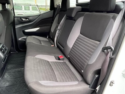 2022 Nissan Navara - Thumbnail