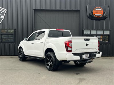 2022 Nissan Navara - Thumbnail