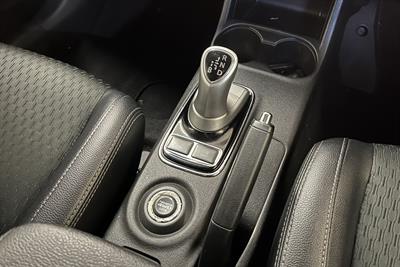 2015 Mitsubishi Outlander - Thumbnail