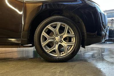 2015 Mitsubishi Outlander - Thumbnail
