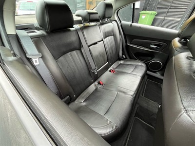 2015 Holden Cruze - Thumbnail