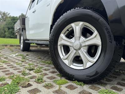 2016 Isuzu D-Max - Thumbnail