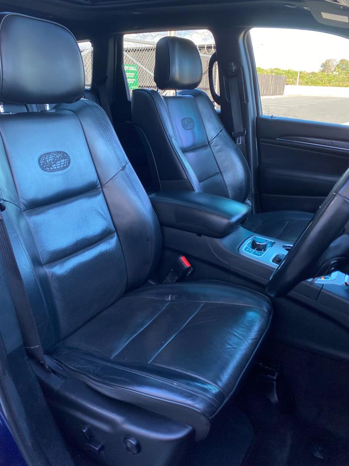 2019 Jeep GRAND CHEROKEE