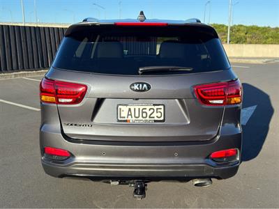 2017 Kia Sorento - Thumbnail