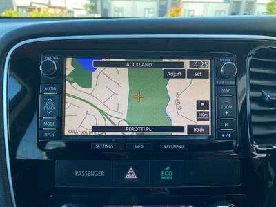 2014 Mitsubishi Outlander - Thumbnail