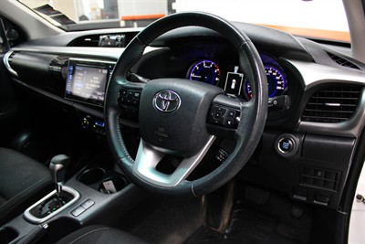 2017 Toyota Hilux - Thumbnail