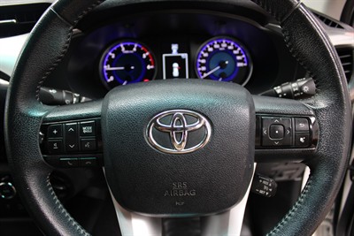 2017 Toyota Hilux - Thumbnail
