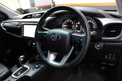 2024 Toyota Hilux - Thumbnail