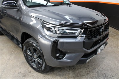2024 Toyota Hilux - Thumbnail