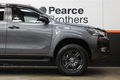 2024 Toyota Hilux - Thumbnail