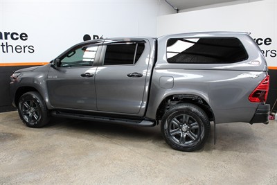 2024 Toyota Hilux - Thumbnail