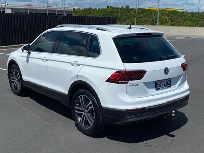 2020 Volkswagen Tiguan - Thumbnail